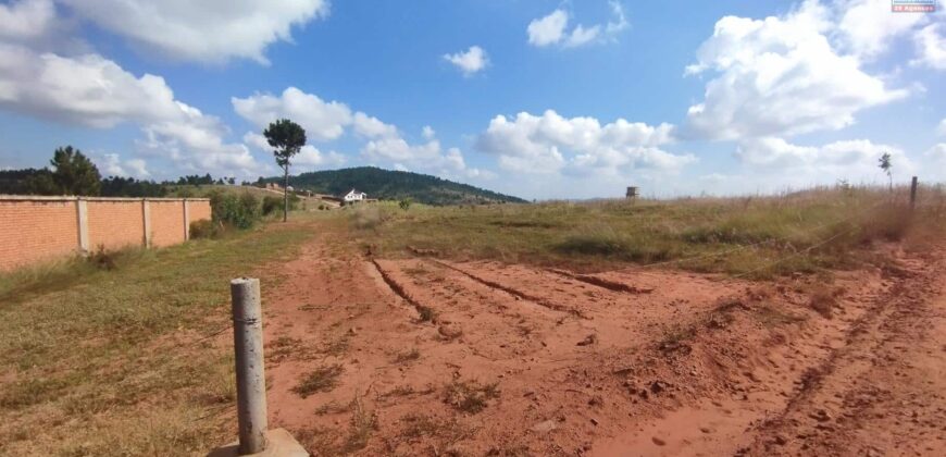 Terrains Idéalement Situés à Ambatomirahavavy: Proximité de l’Électricité Jirama et Accès Facile au Centre-Ville