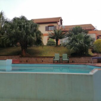 Villa de standing F5 avec piscine, Talatamaty