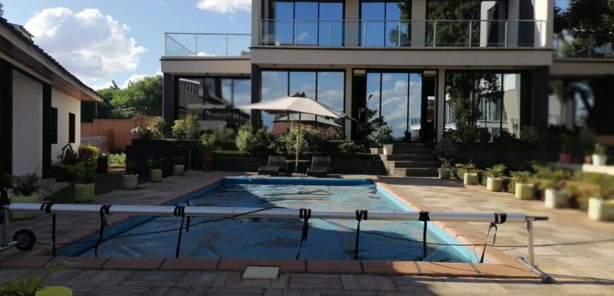 Grande villa de haut standing F5 avec piscine, Ivato