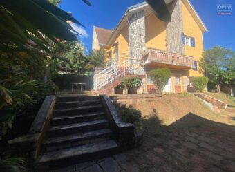 Offre de Location : Maison F5 semi-meublée avec vue montagne et Appartement Indépendant à Ambolokandrina