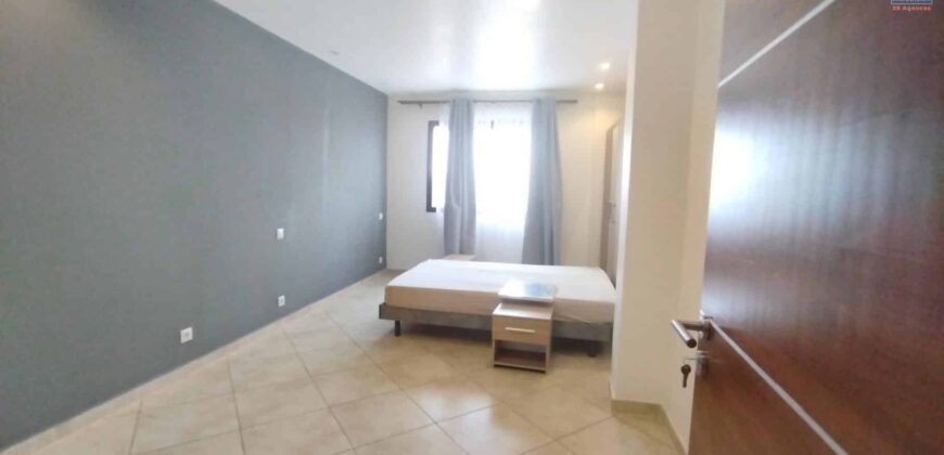 En location un agréable appartement T3 neuf situé à Ivandry-Antananarivo