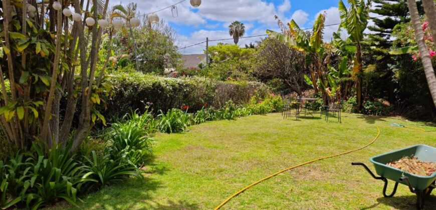 Villa T7 à louer implantée dans cadre paisible et sécurisé avec jardin et piscine à Ivandry-Tananarive